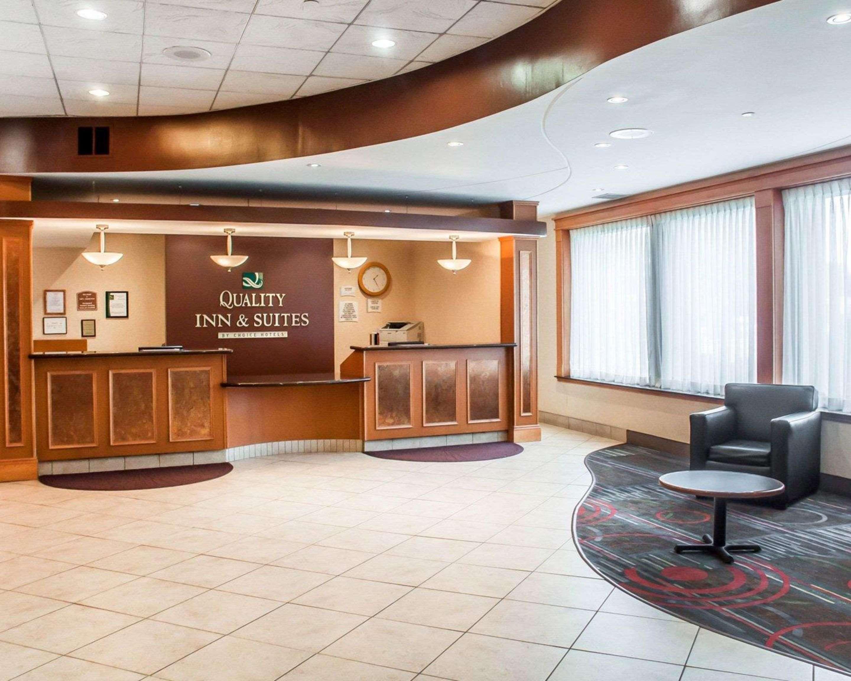 Quality Inn & Suites Vestal Binghamton Near University Exterior foto